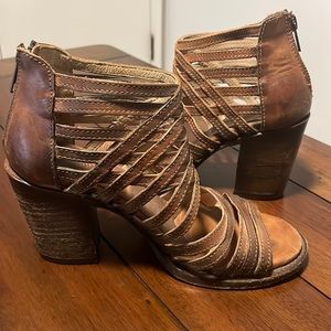 Freebird Wing Size 7 Brown